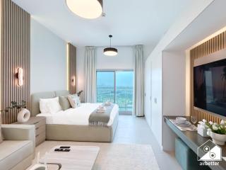 Urban Escape Studio l Pool, Gym & Stylish Living - 5