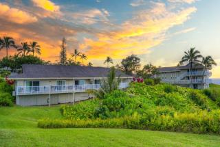 Ocean Views from Every Room Hawaiian Heaven - 8