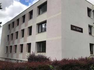 Chambres vert bâtiment les cytises 11 ou 13 rue de la motte Nevers 58000 - Nevers - 0