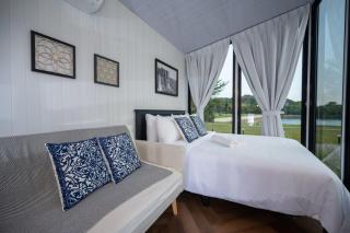 Tiny Away Escape at Lazarus - 1900 - 2