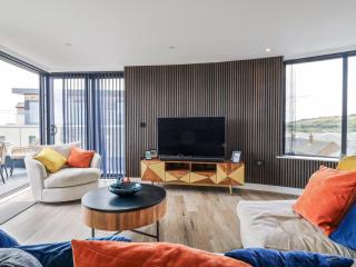 Flat 4 - Penthouse - Hythe - 1