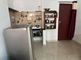 US Visa MGM APOLLO SINGLE BHK HOME STAY - Chennai - 4