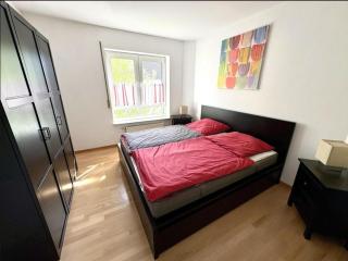 Modern Apartment in Quiet area with daylight Bathroom & Balcony - - 3