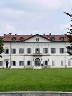 Royal House - Fino Mornasco - 0