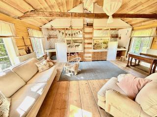 Family-friendly countryside house close to lake - 8