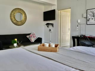 Cozy Haven in the Capital City - 2