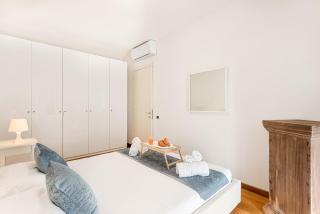 GOLDEN LUXE - Private Garden 3 Bedrooms and Parking - 5