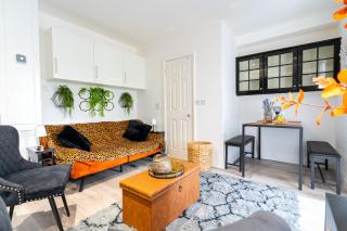 NEW Spacious House 6 Bedrooms 4Bathrooms 10 Guests - Romford - 9