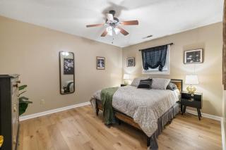 2 bed 1 bath In-unit laundry, pet friendly,carport - Murray - 4