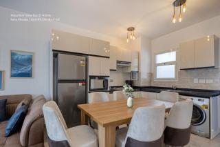 Mountain View Luxury Garden Chalet - North Coast - 4