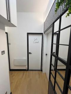 Home Away From Home In City Center - Moffat - 2