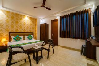 Treebo Luxury Stay Premium Inn - 1