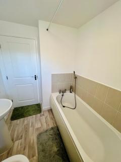 Beautiful Double Room with Private Bathroom - Anderton - 1