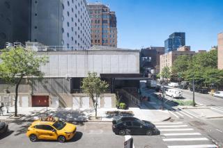 Blueground Chelsea washerdryer nr High Line NYC-1809 - 8