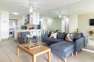2 Bedroom Seaview, Holiday Apartment, Lagoon Beach - 9