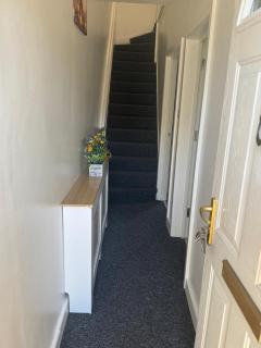 Four Bed Garden Luxe Enfield - Enfield Lock - 2