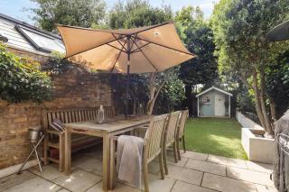 Elegant 3-Bed Home in Leafy Fulham - 9