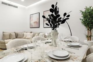 JBR 3BR Palm Jumeirah & Sea Views, Pool & Gym Access - 9