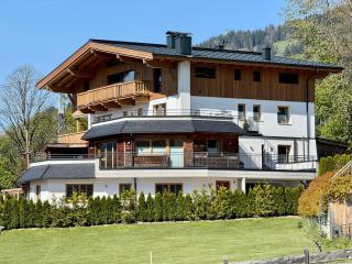 Alpine Lodge Brixen - 2