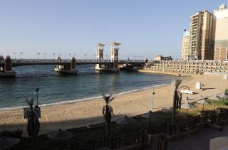Nabeel Homes - Panoramic Seaview Condo in Stanley - 5