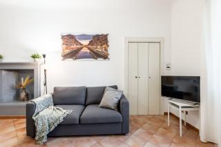 StayEasy Ripa27 - 4 pax Studio with Navigli View - 1