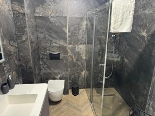 AD Home - Bar - 6