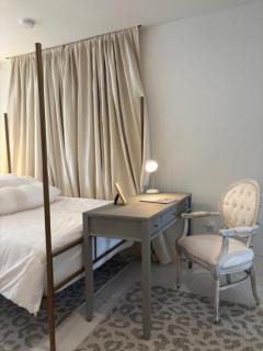 Private DC Retreat on Iconic East Capitol St - Washington - 2