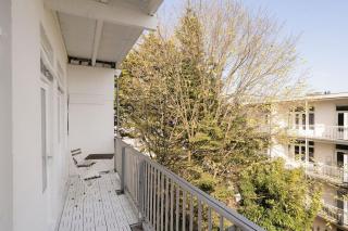 Light and quiet haven next to park - 5