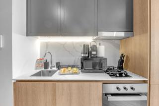 Waves - Modern JVC Studio with Balcony - 3