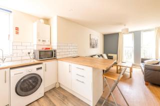 Newly Renovated Hampton 1 by Prescott Apartments - Bristol - 6
