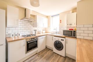Newly Renovated Hampton 1 by Prescott Apartments - Bristol - 7