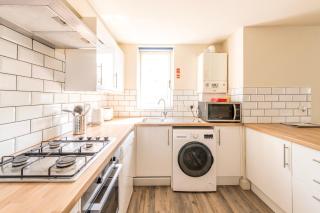 Newly Renovated Hampton 1 by Prescott Apartments - Bristol - 8
