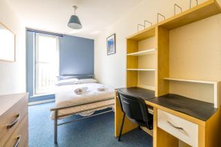 Newly Renovated Hampton 1 by Prescott Apartments - Bristol - 3