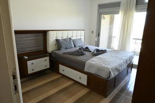 1 BDR stunning Pool view in Einbay - 0