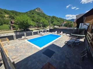 CASUTA CU SINDRILA - 9