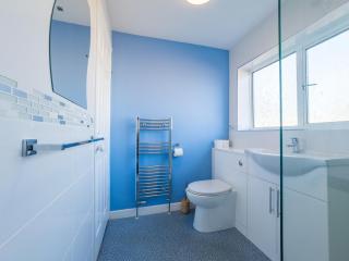 House - sleeps 7 private garden & parking - 6