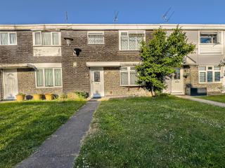 House - sleeps 7 private garden & parking - 1