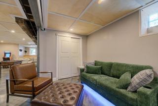 Sleeps 16 Near Fiserv Hot Tub Arcade Theater - 8