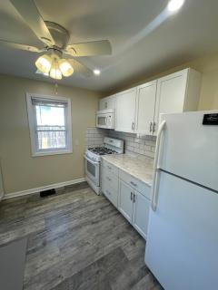 Seabreeze Lakeside Getaway - 5