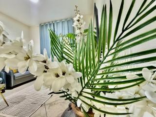 Motor City Norton Court Parking Pool - 8