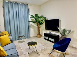 Motor City Norton Court Parking Pool - 3