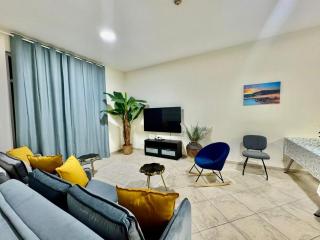 Motor City Norton Court Parking Pool - 2