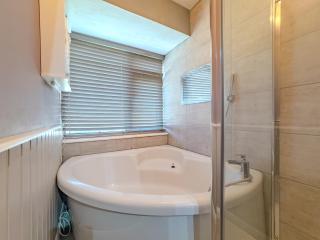 Rise Park Cozy House - Basildon - 6