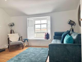 Quaint Cosy Cottage Mousehole - 2