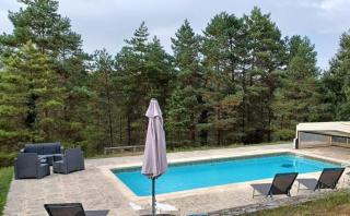 Nature et calme avec piscines int-ext et SPA - 9