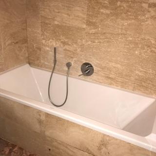 2 Bed Apt in Ocean Village with Pools Jacuzzi Rock Views - Gibilterra - 5