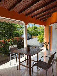 Maison avec terrasse à Saint-François - 50 m² avec spa - 2