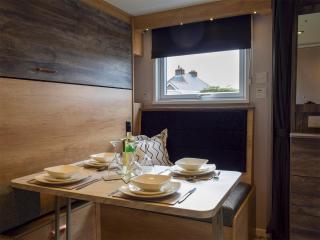 Lake Vyrnwy Luxury Glamping Pod 2 - 3