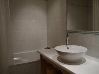 Méribel Mottaret: Apt 6 pers, balcon, casier skis, ascenseur, animaux admis - FR-1-355-33 - Méribel - 4