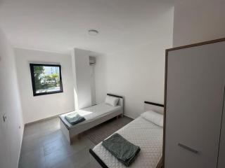 Seaside 2-br flat with terrace - Golem - 7